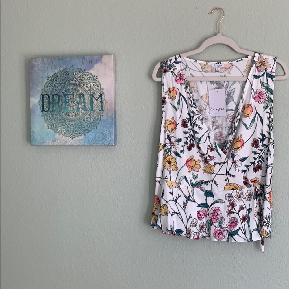 Love, fire faux wrap flowy floral crop top NWT